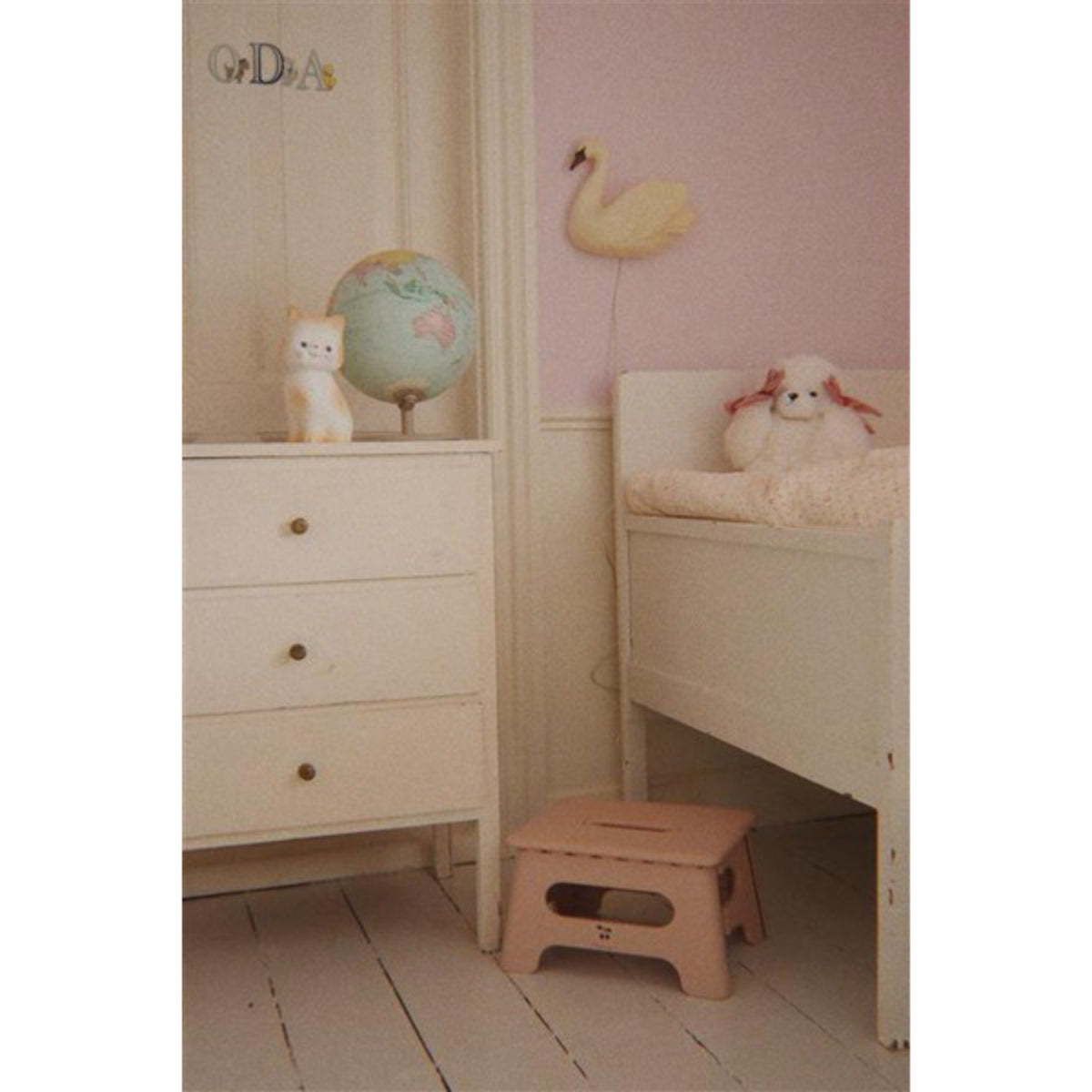 Konges Sløjd Beige Swan Wall Lampe