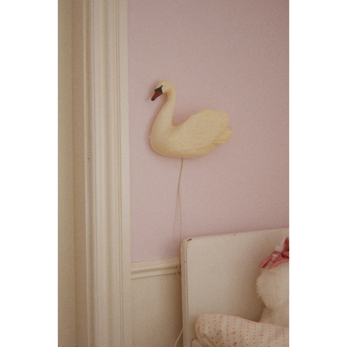 Konges Sløjd Beige Swan Wall Lampe