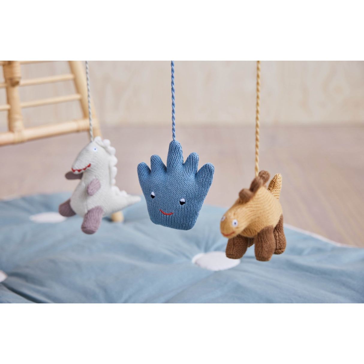 OYOY Beige/Saffron/Aqua Blue Dino Aktivitetsleketøy