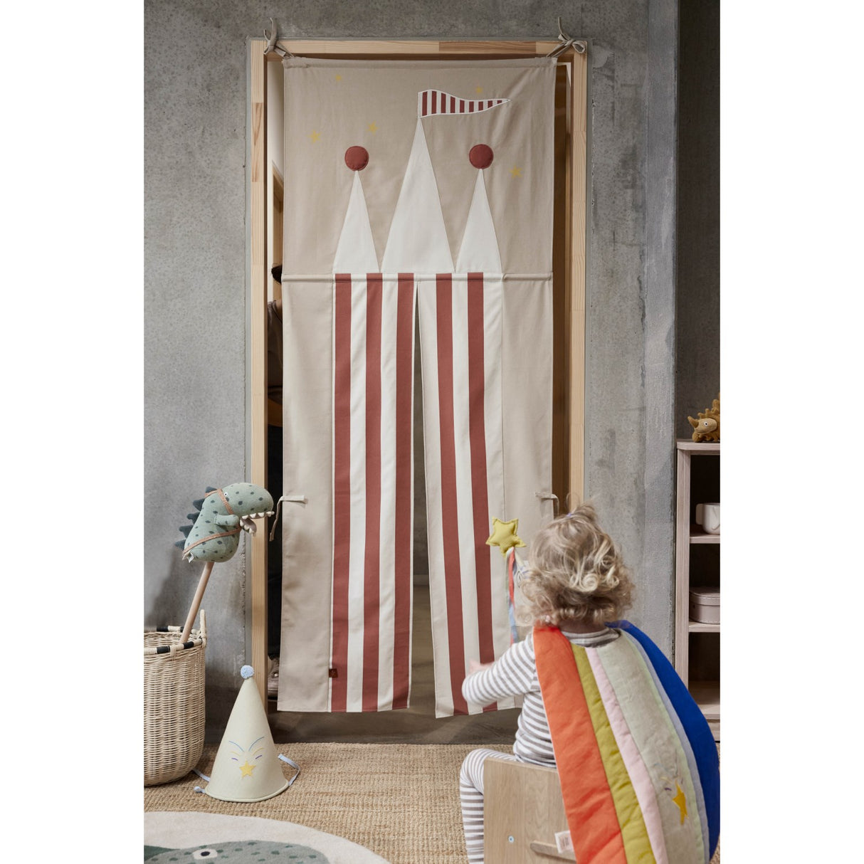 OYOY Clay/Red slottsdør