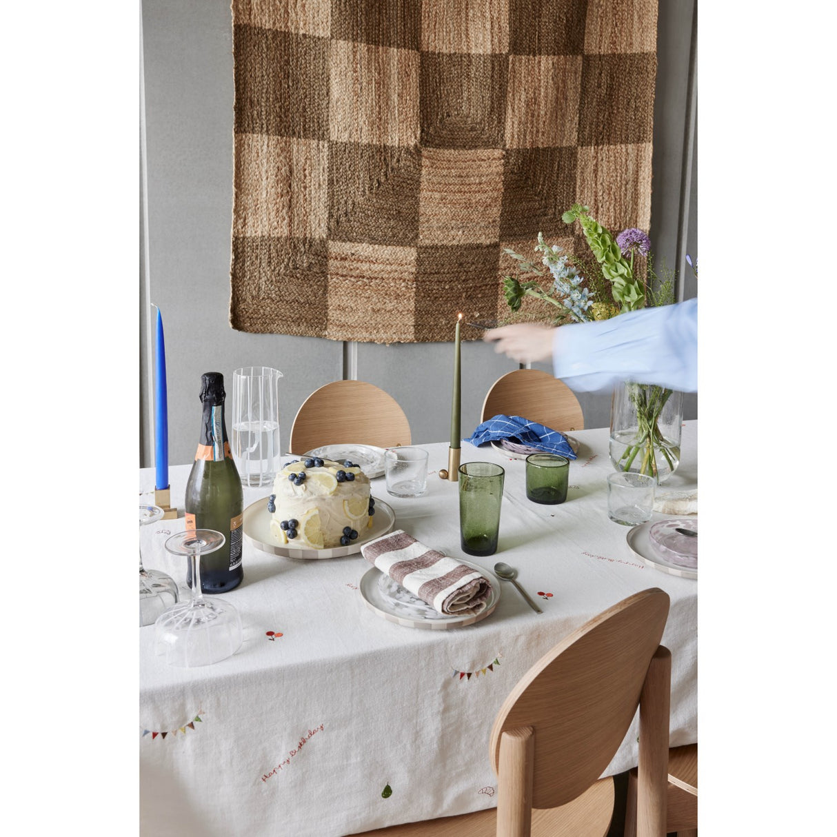 OYOY Offwhite bursdags Bordduk