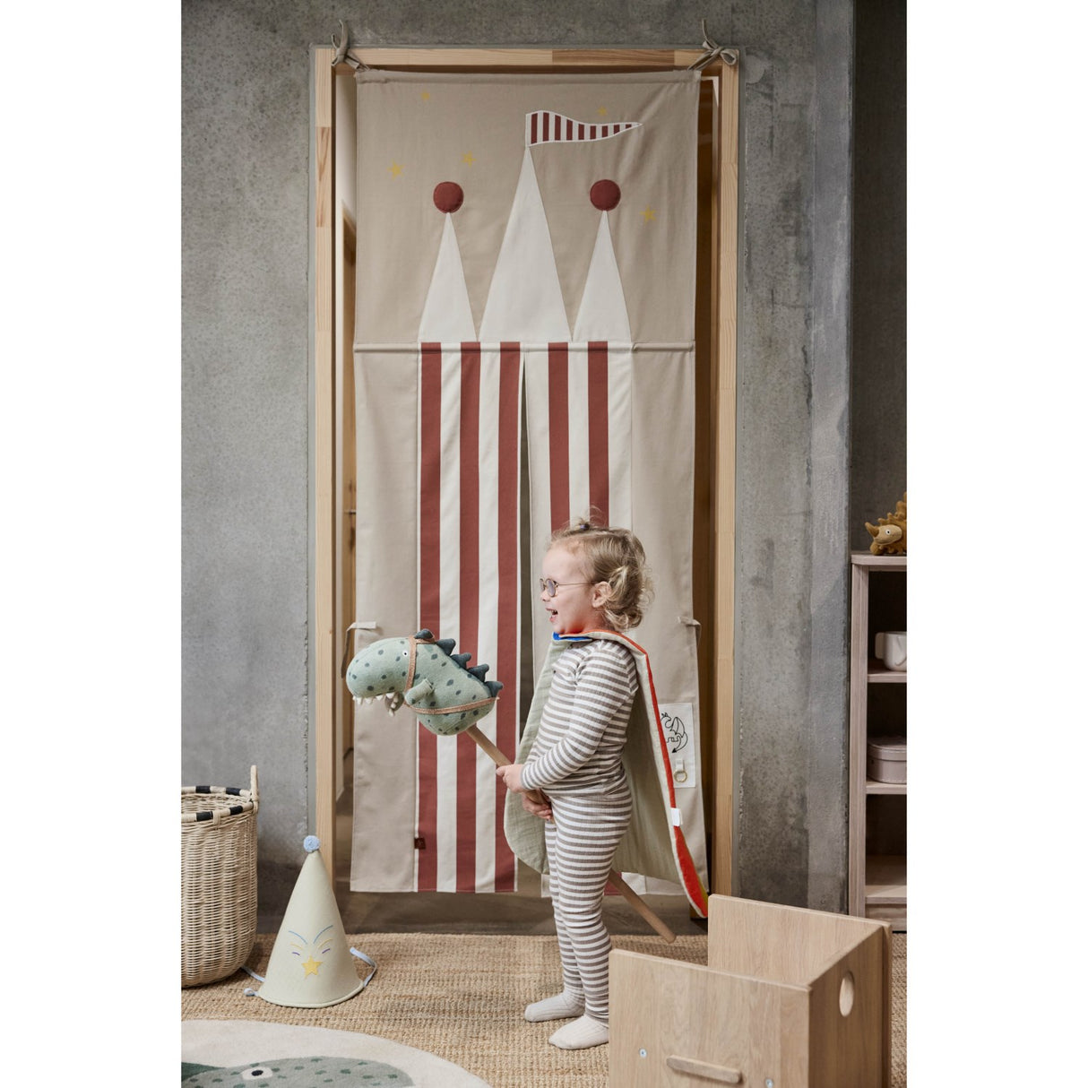 OYOY Clay/Red slottsdør