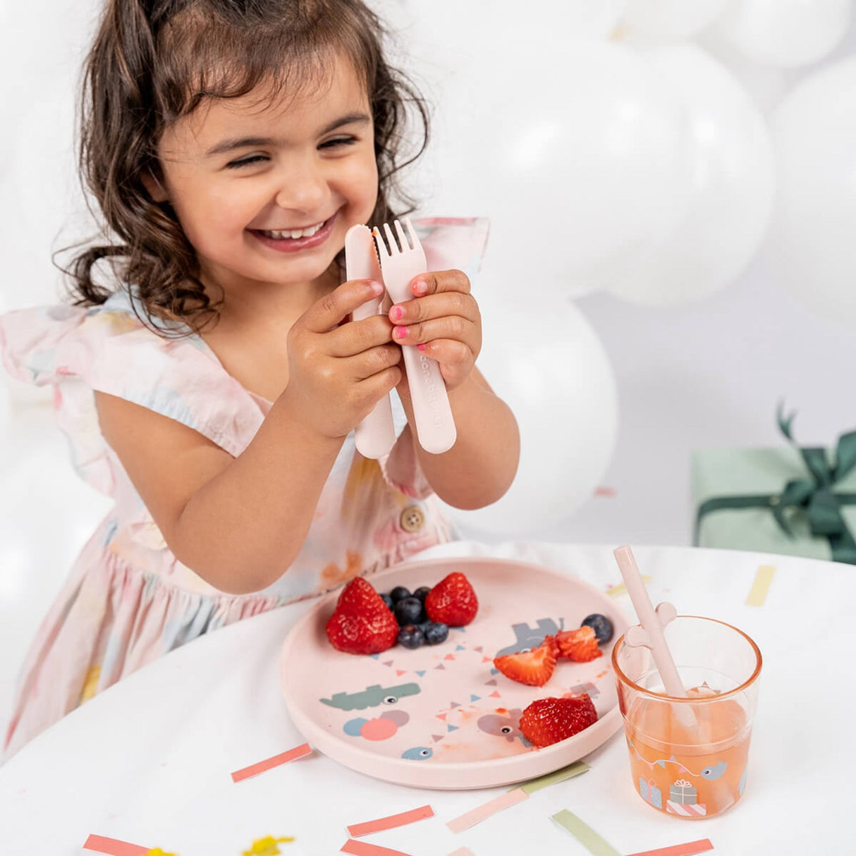 DonebyDeer Powder Foodie Spisestuesett Feiring