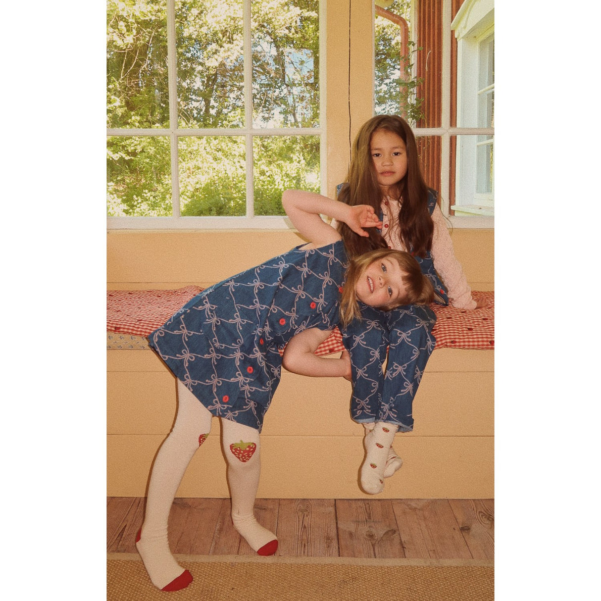 Flöss Soft White Small Berry strømpebukser