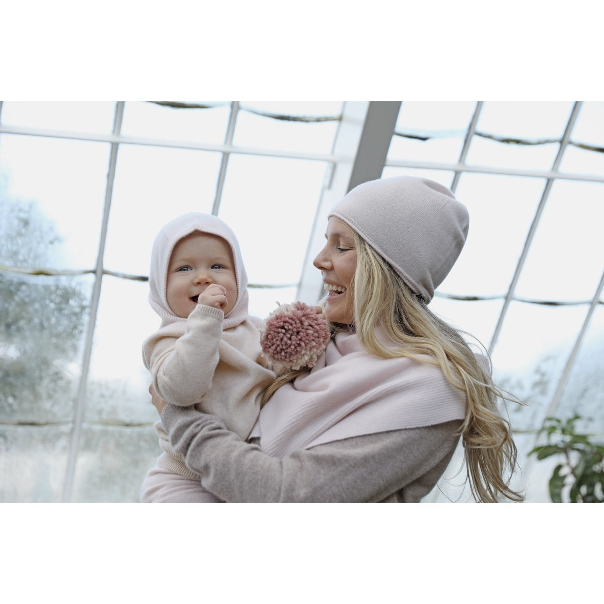 HOLMM Powder Netty Cashmere Strikke Elefantlue