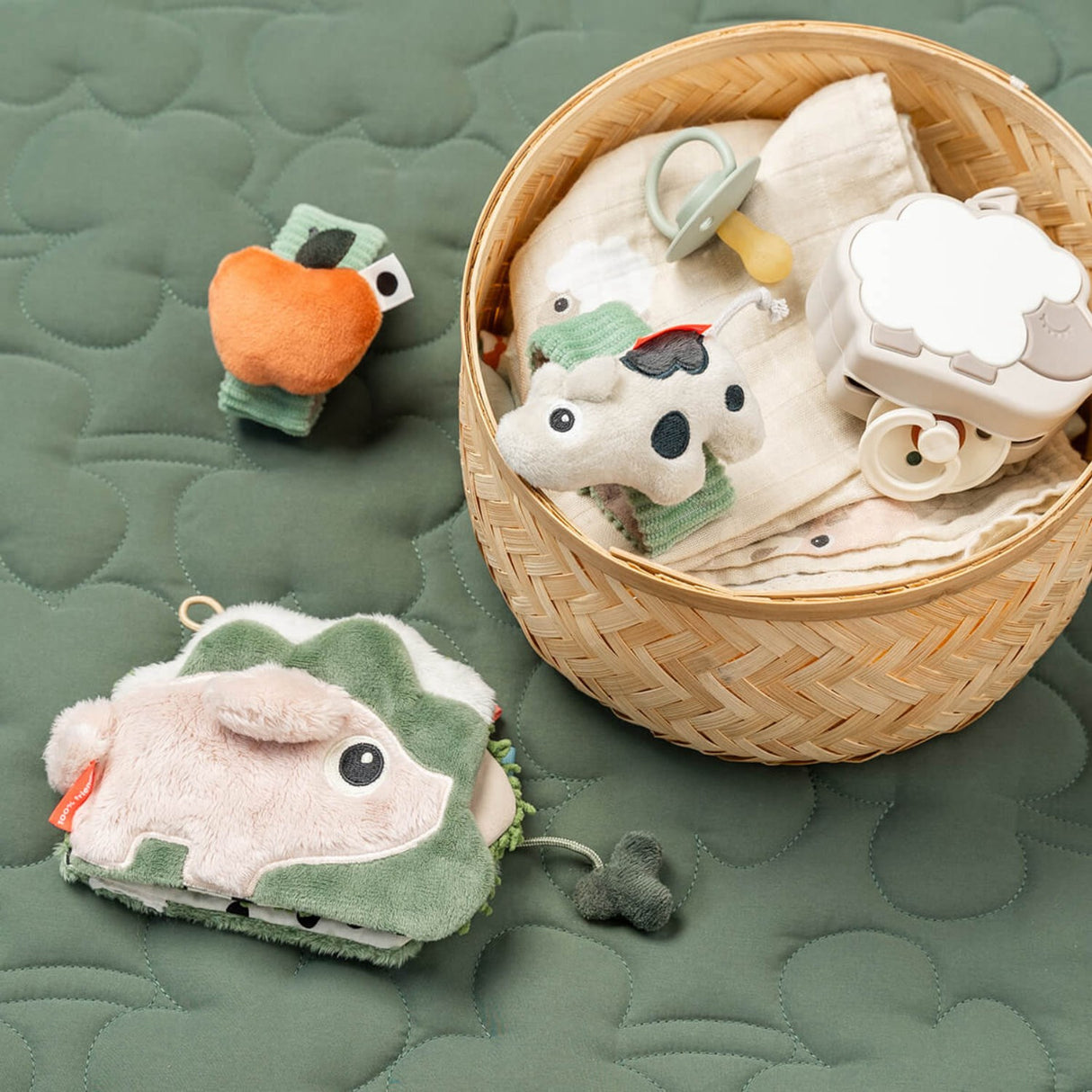 DonebyDeer Fargemiks Sensorisk Baby Aktivitetsbok Tiny Farm