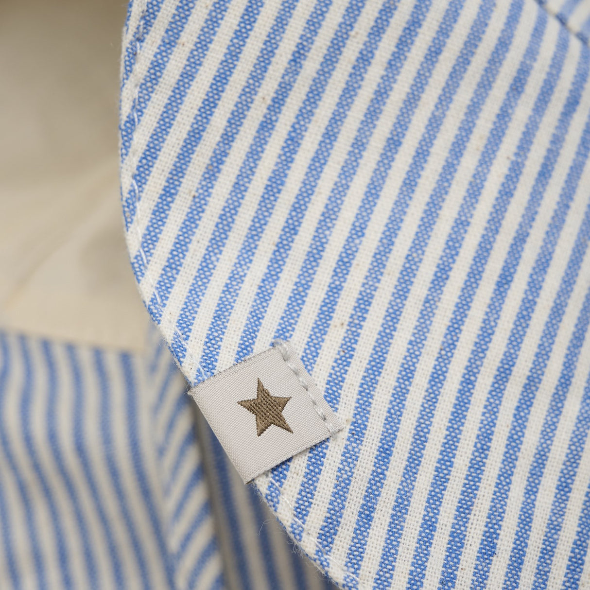 Huttelihut Quiet Harbor Summer Lue Woven Stripe