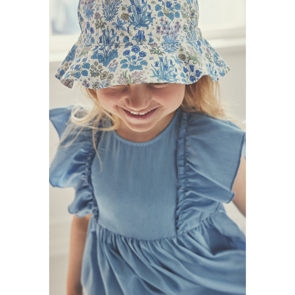 Huttelihut Soft Chambray Summer Lue I Liberty Stoff