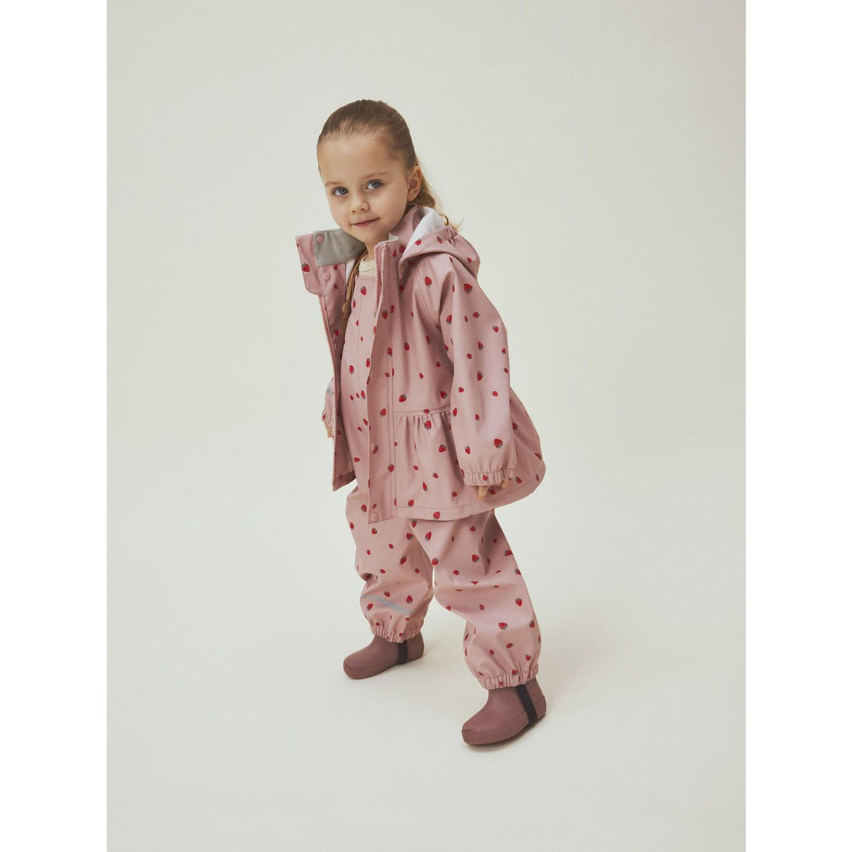 Name It Pale Mauve Strawberry Dry10 Regnsett AOP Fo