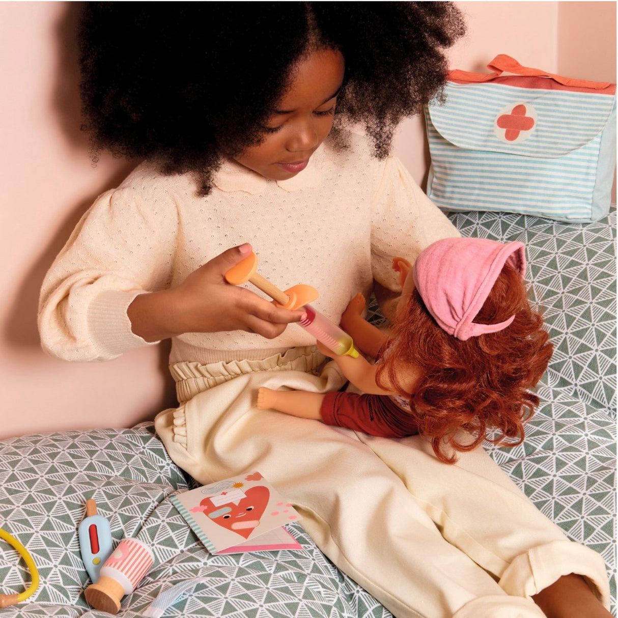 Djeco Lovely Pomea, Dukke - Sophie