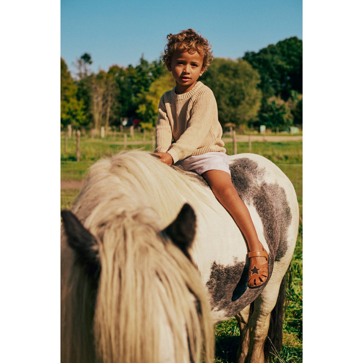 Angulus Brun/Mørkebrun Skinnsandal med Stjernedetalj