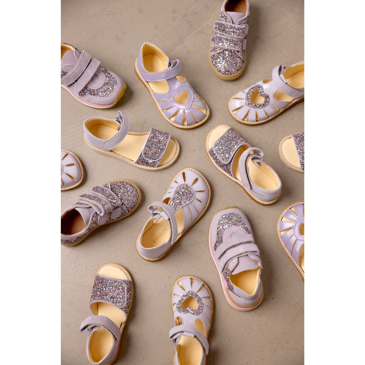 Angulus Iridescent Lilac Shine Hjertesandal Med Borrelåslukning