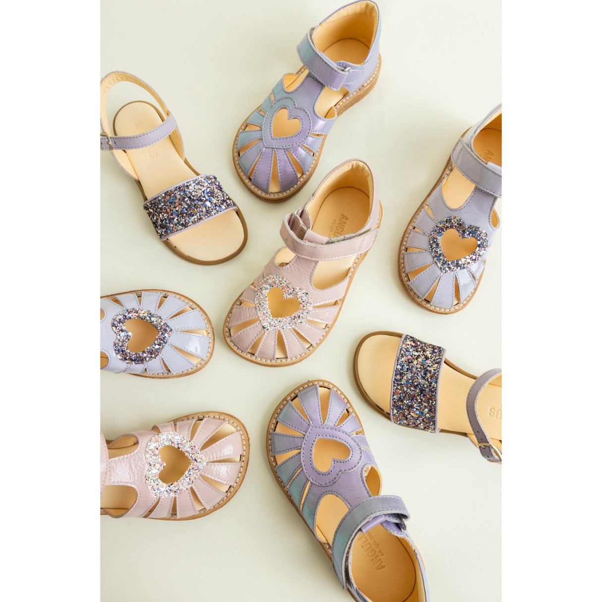 Angulus Iridescent Lilac Shine Hjertesandal Med Borrelåslukning