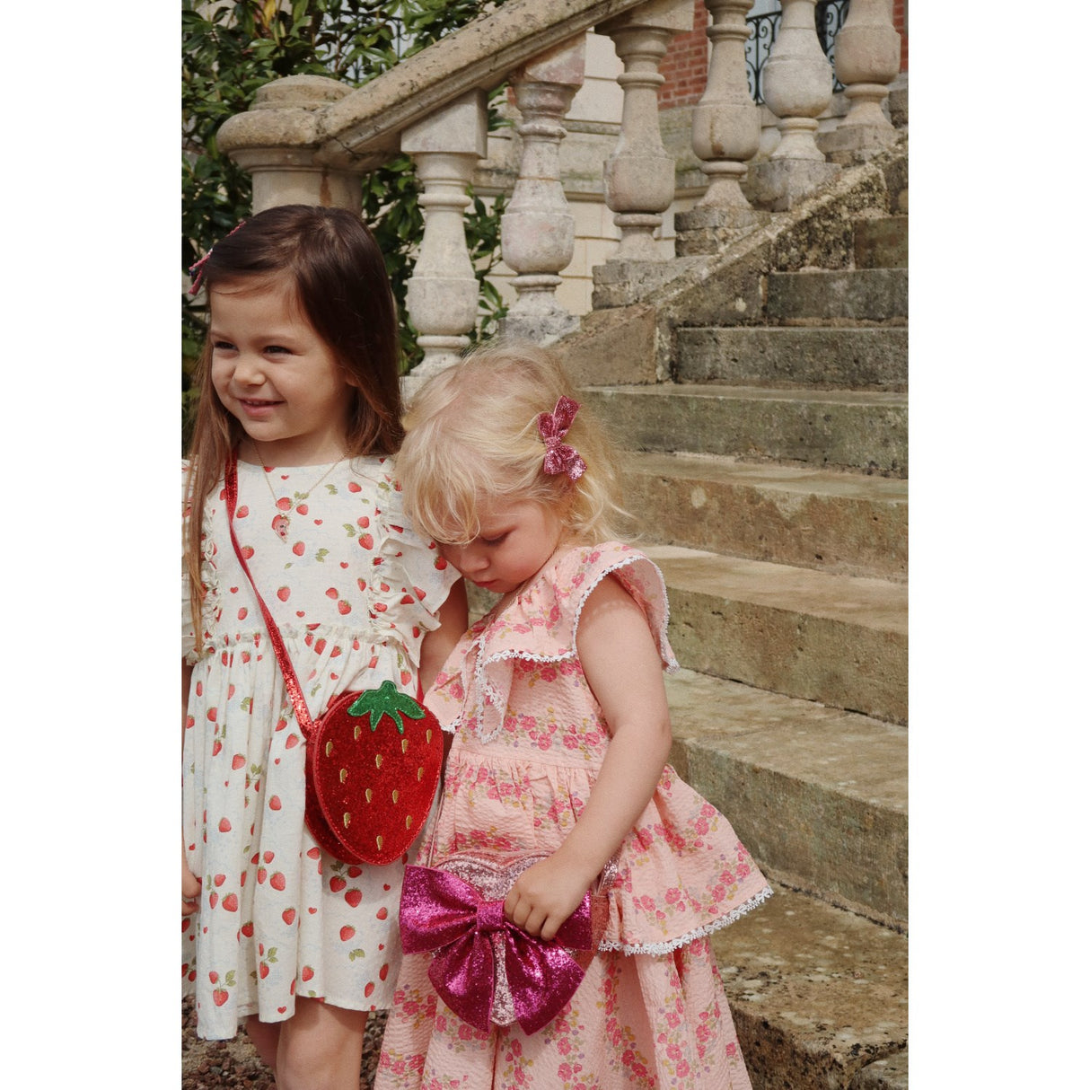 Konges Sløjd Barbados Cherry Tut Strawberry Shoulder Veske