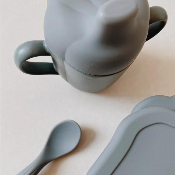 Konges Sløjd Silikon Clam Dining Set Light Blue