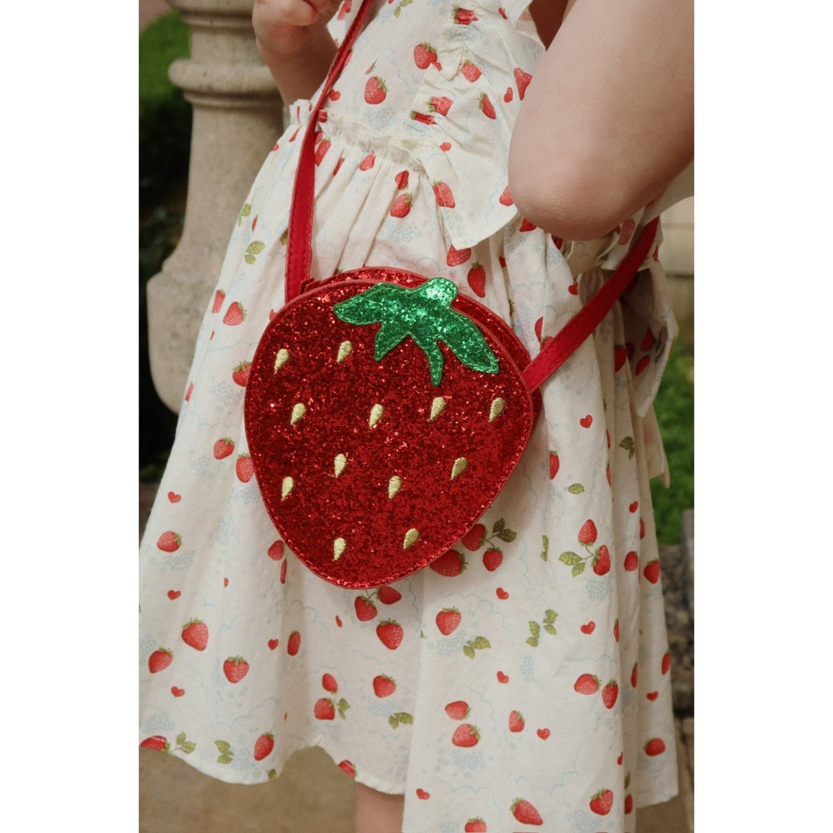 Konges Sløjd Barbados Cherry Tut Strawberry Shoulder Veske