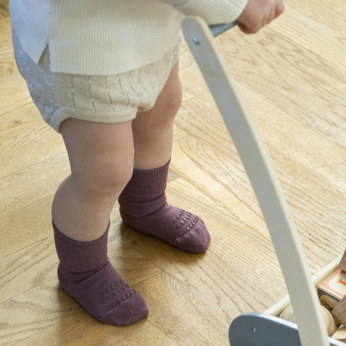 Gobabygo Misty Plum Non-Slip Strømper Bambus