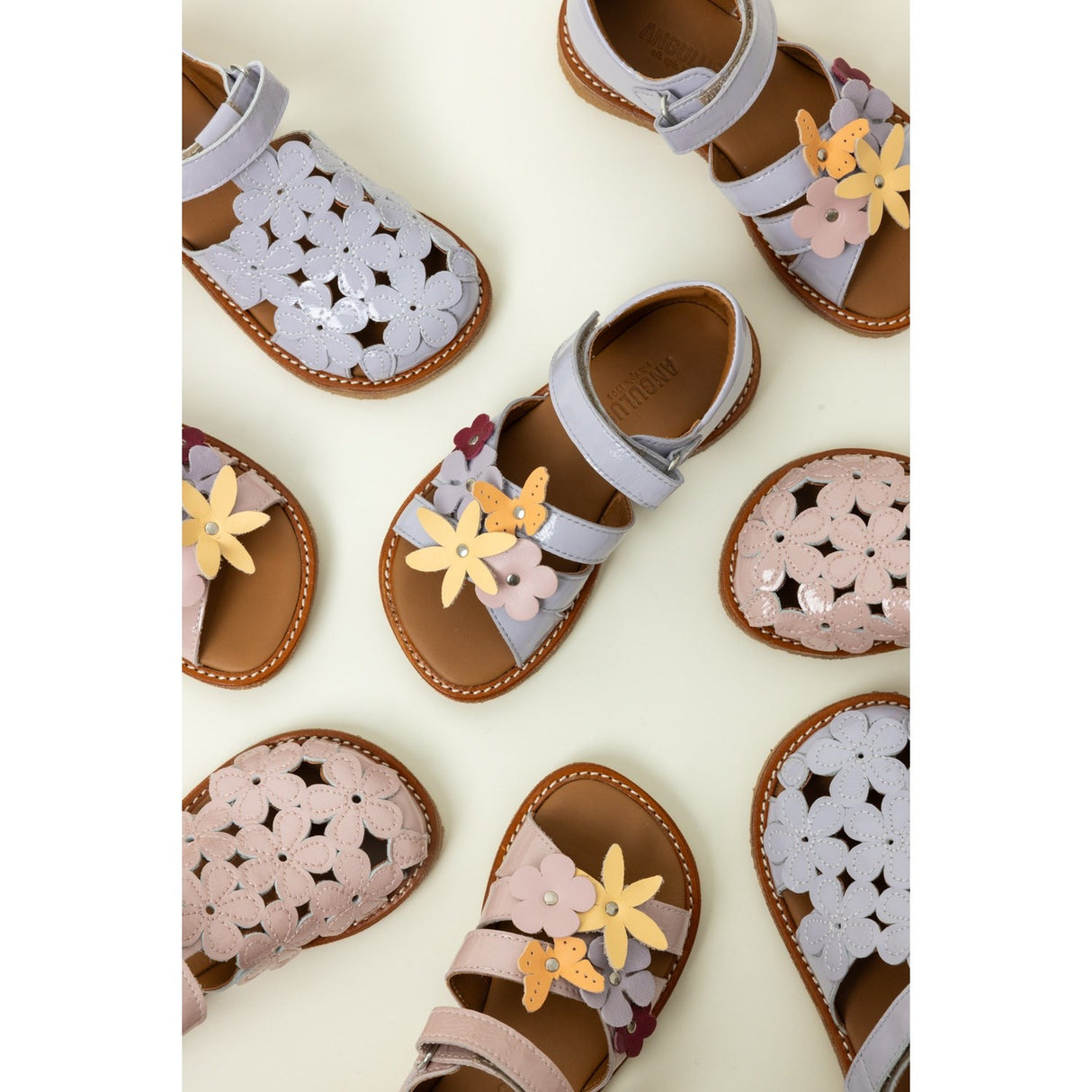 Angulus Rosebud Sandal Med Blomsterdetaljer