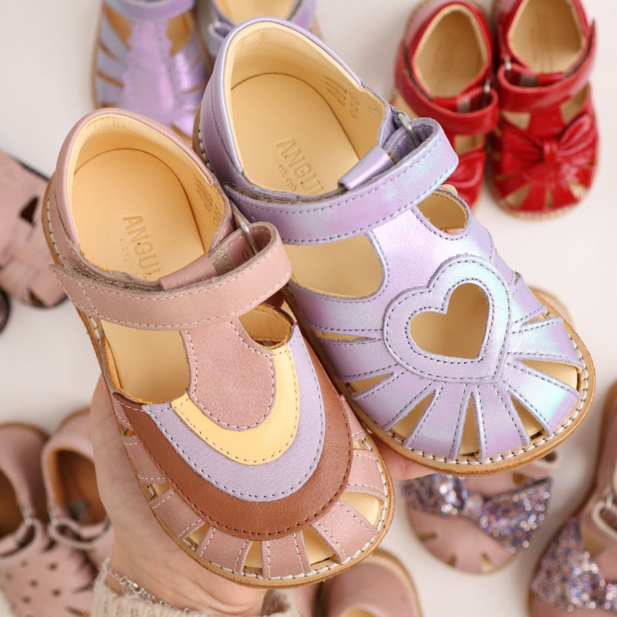 Angulus Iridescent Lilac Shine Hjertesandal Med Borrelåslukning