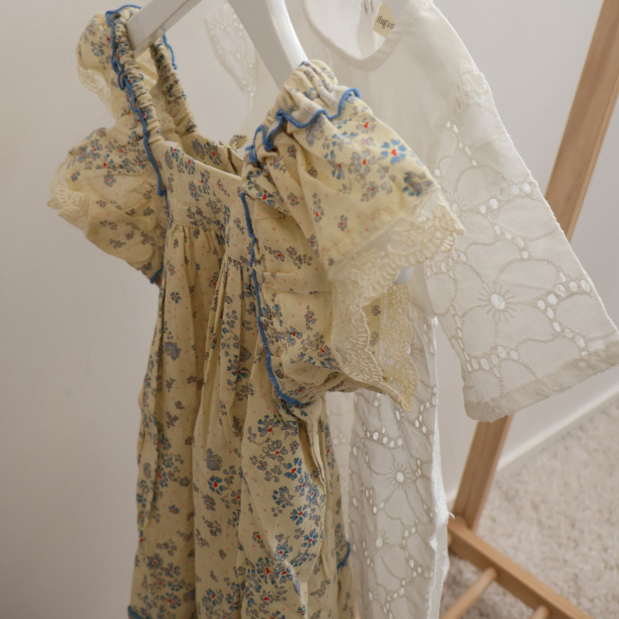 That's Mine Sprinkles Hearts Yellow Celina Kjole