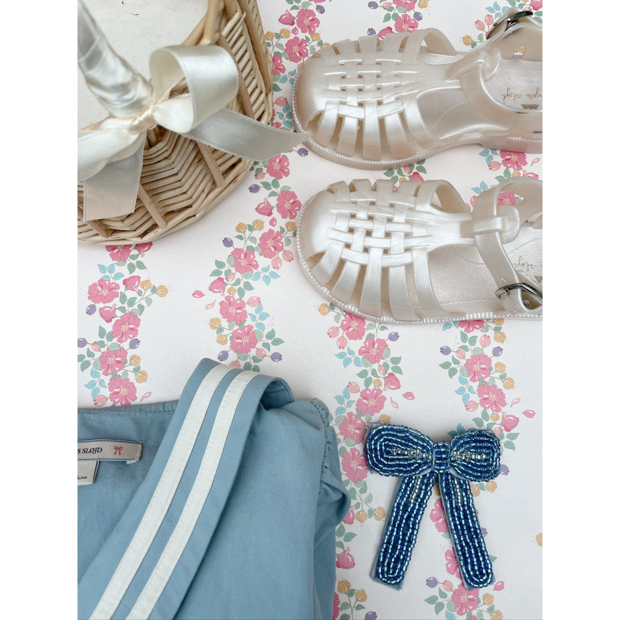 Konges Sløjd Ashley Blue Celebration Pearl Bue Hair Clip