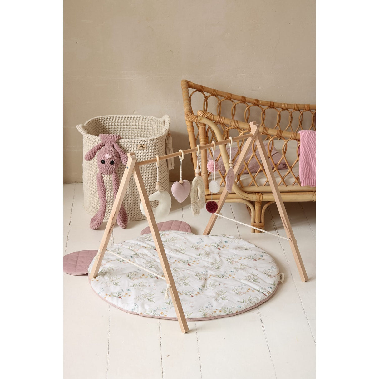 Woobiboo With Pink Baby Gym With Hangers