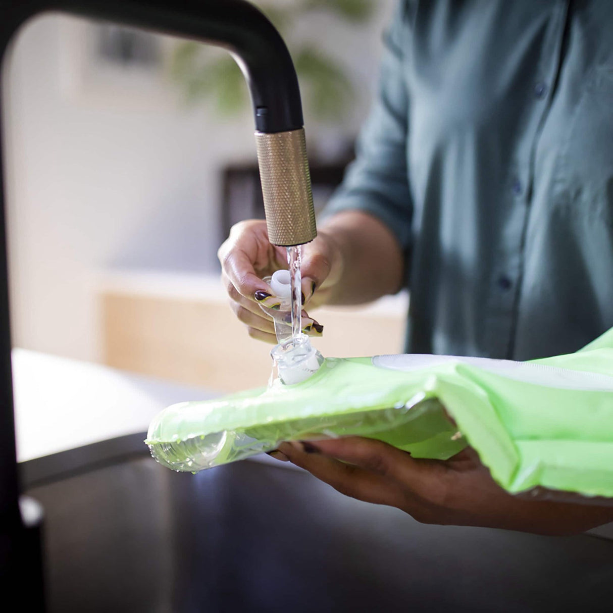 Baby Einstein Sea Gulv Explorers™ 2-In-1 Water Mat Play Gym