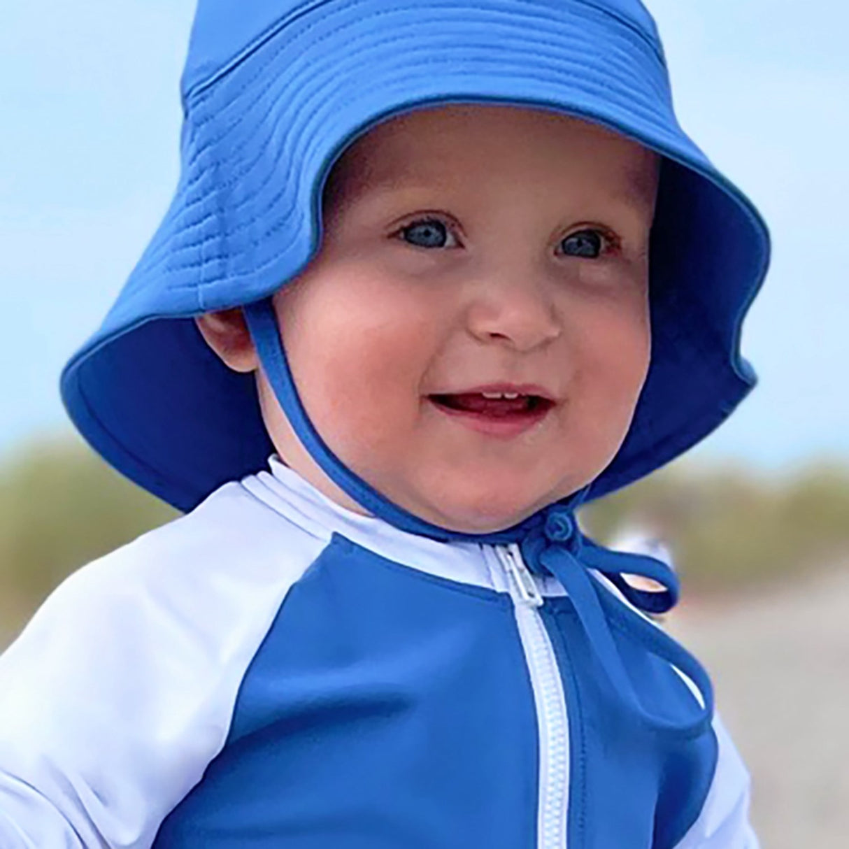 Petit Crabe Sapphire/White Multi Farge Sunsuit S/S