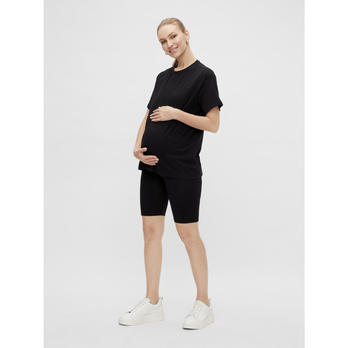 Mama;licious Black Mlsally Solid T-Shirt & Shorts Sett Noos