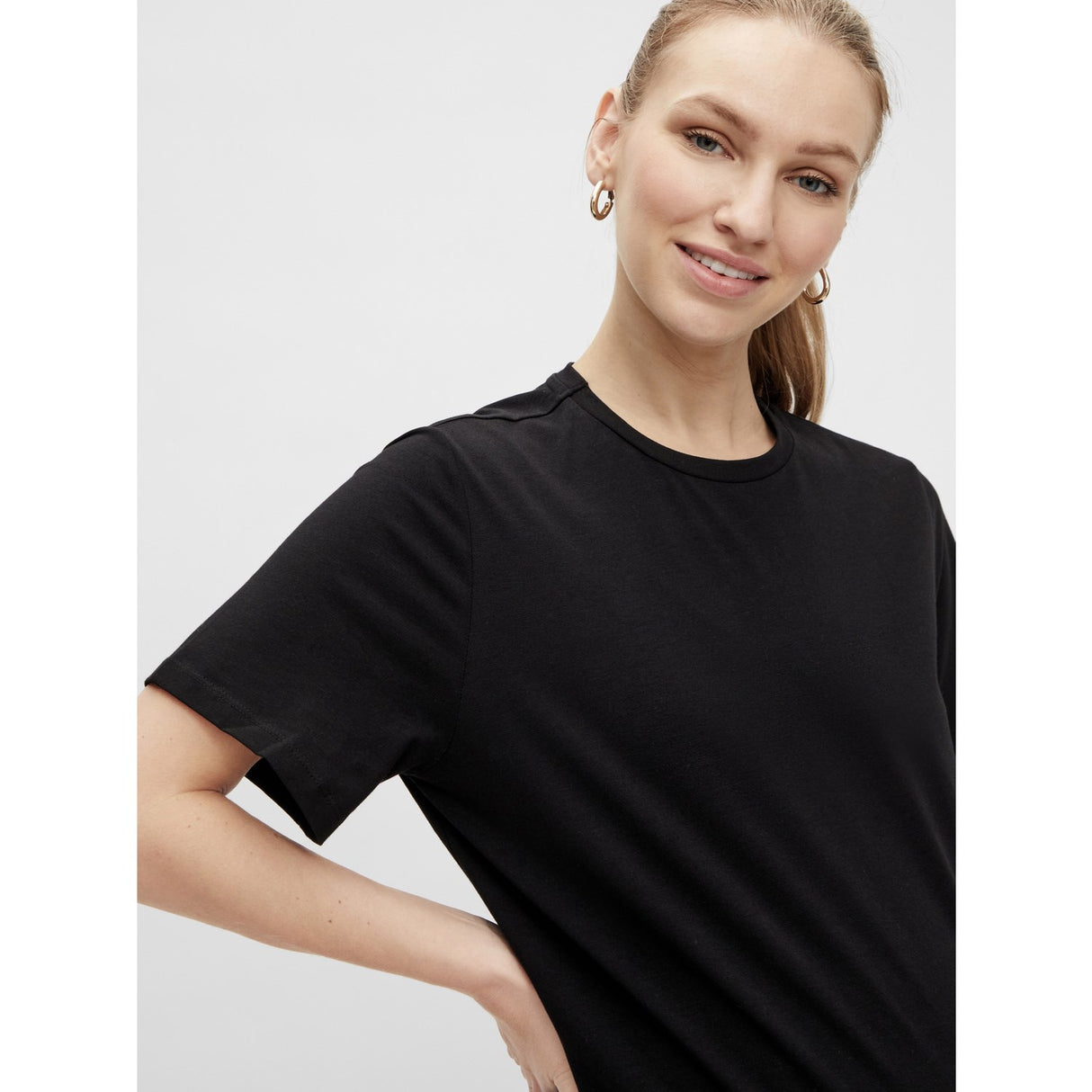 Mama;licious Black Mlsally Solid T-Shirt & Shorts Sett Noos