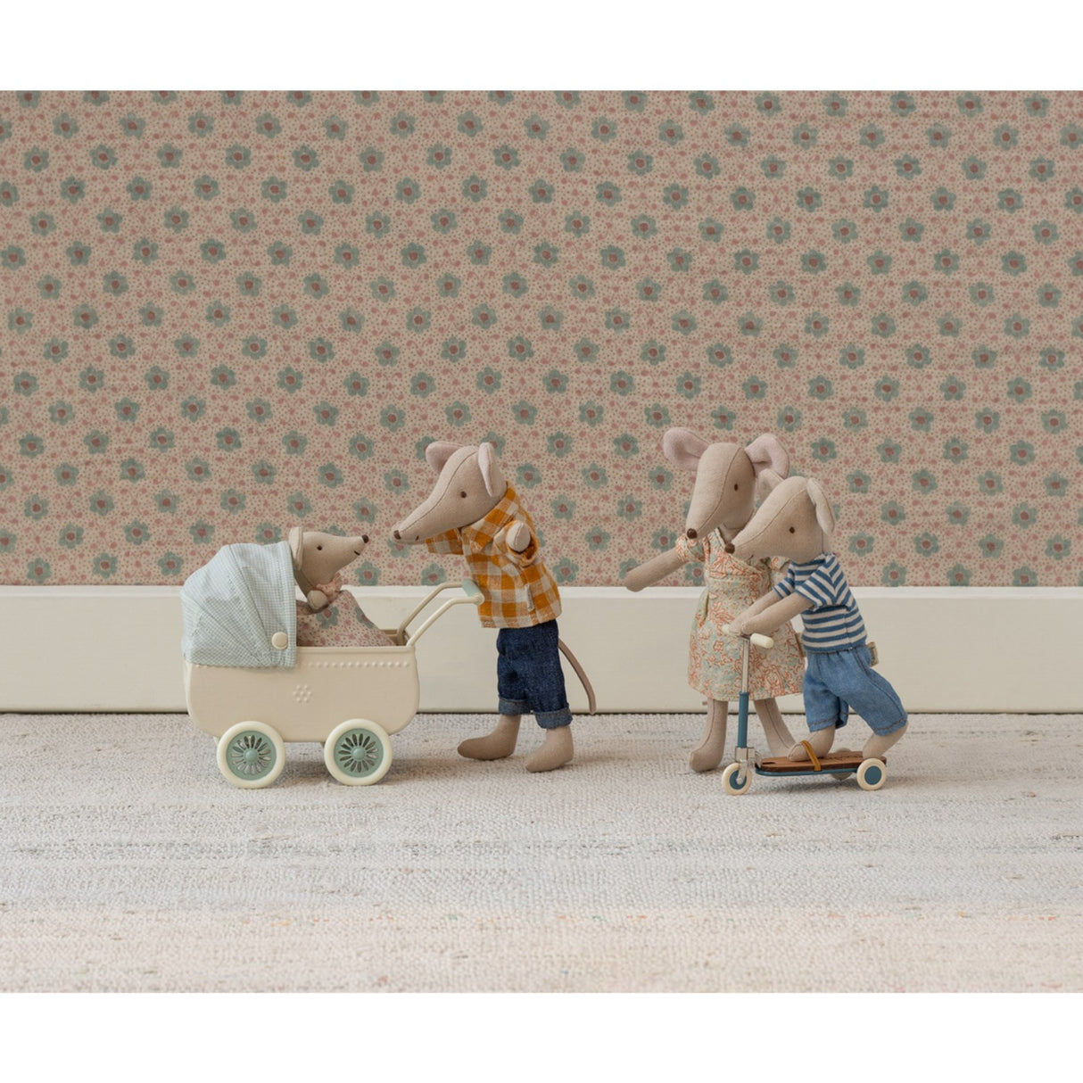 Maileg Klapvogn Med Baby Mouse - Mint