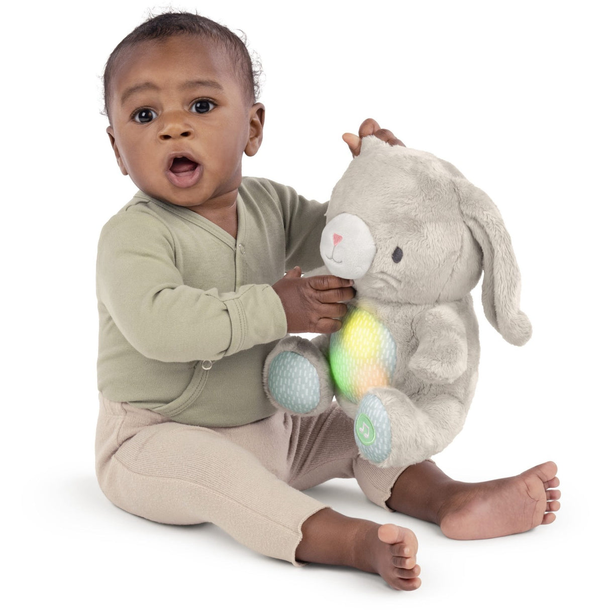 Ingenuity Grey Heart To Hugs™ Sylvi™ Kaninbamse Med Hjertelyd Og Lys