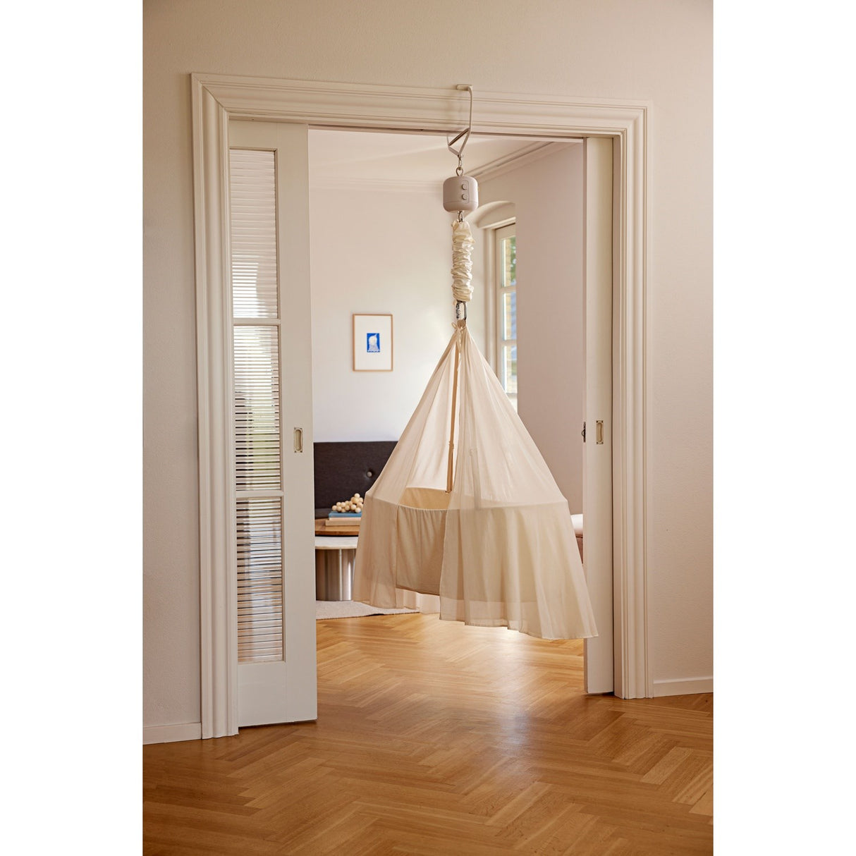 MEMBANTU Beige Cradle Bouncer Leelo02