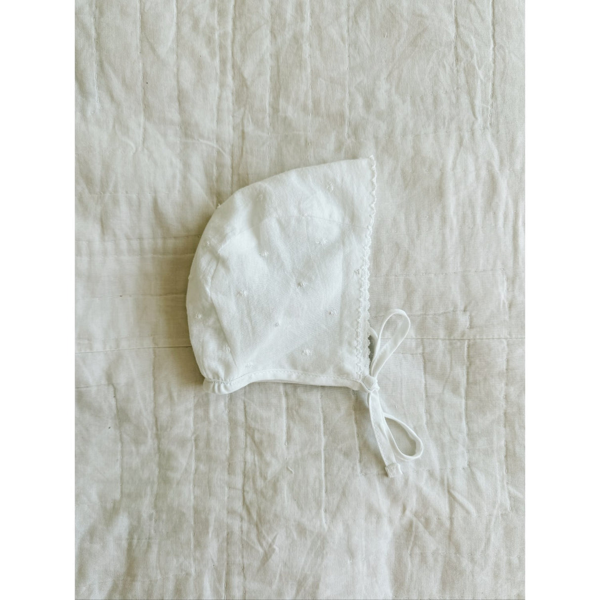 Lalaby Linn Bonnet - White Dot