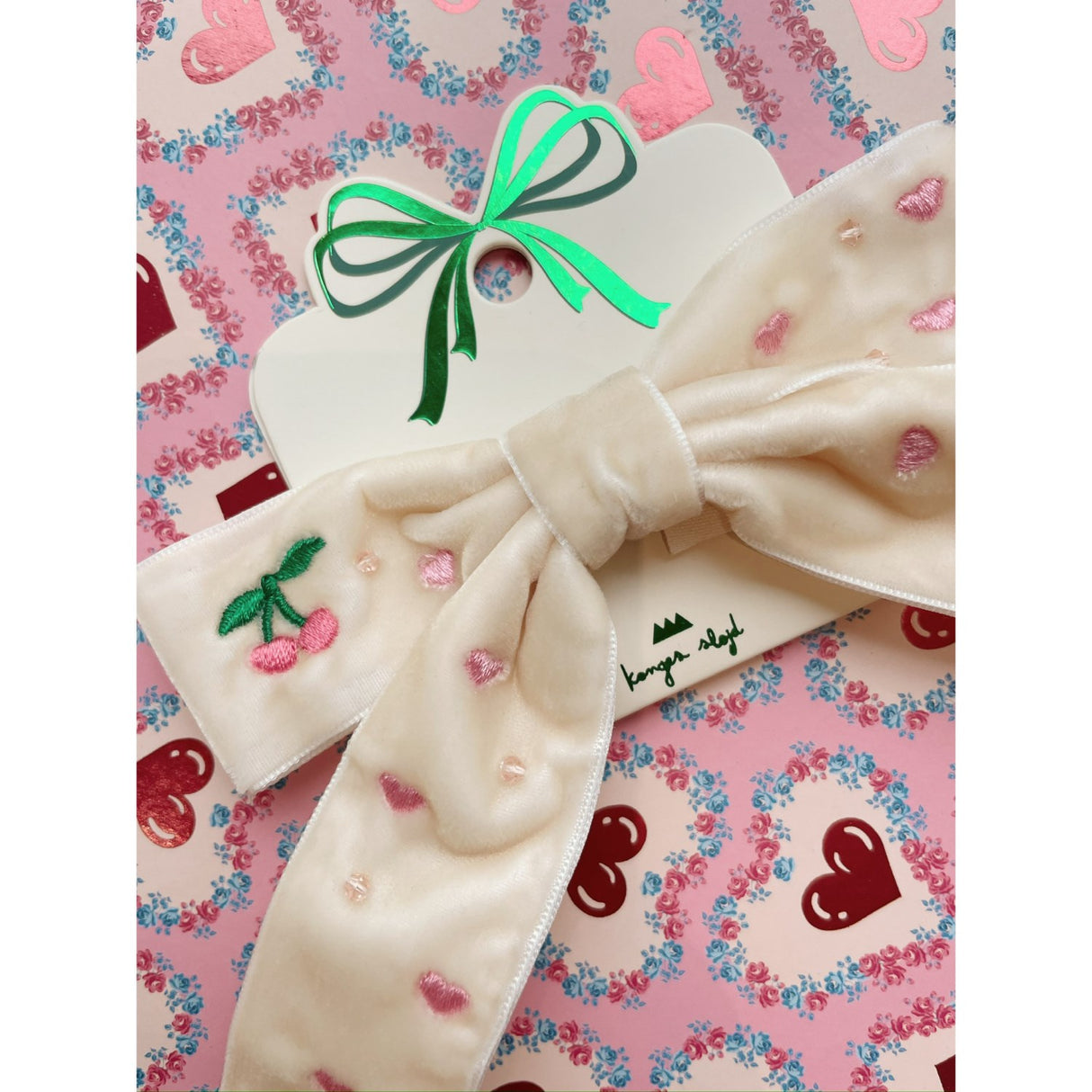 Konges Sløjd Pearled Ivory Fløyel Bue Pearly Hårklipp