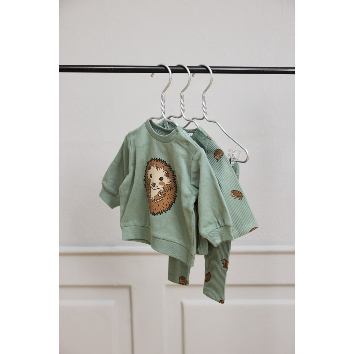 THE NEW Siblings Lily Pad Rex Collegegenser