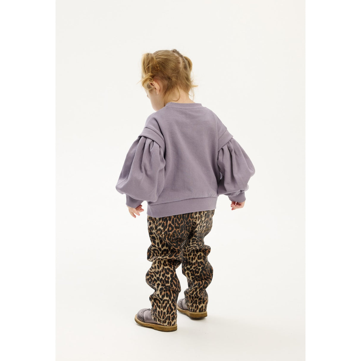 THE NEW Siblings Feather Gray AOP Paloma Straight Jeans