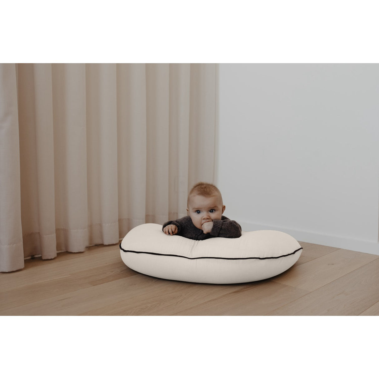 That's Mine X Élhée French Oak Collab Nursing Pute