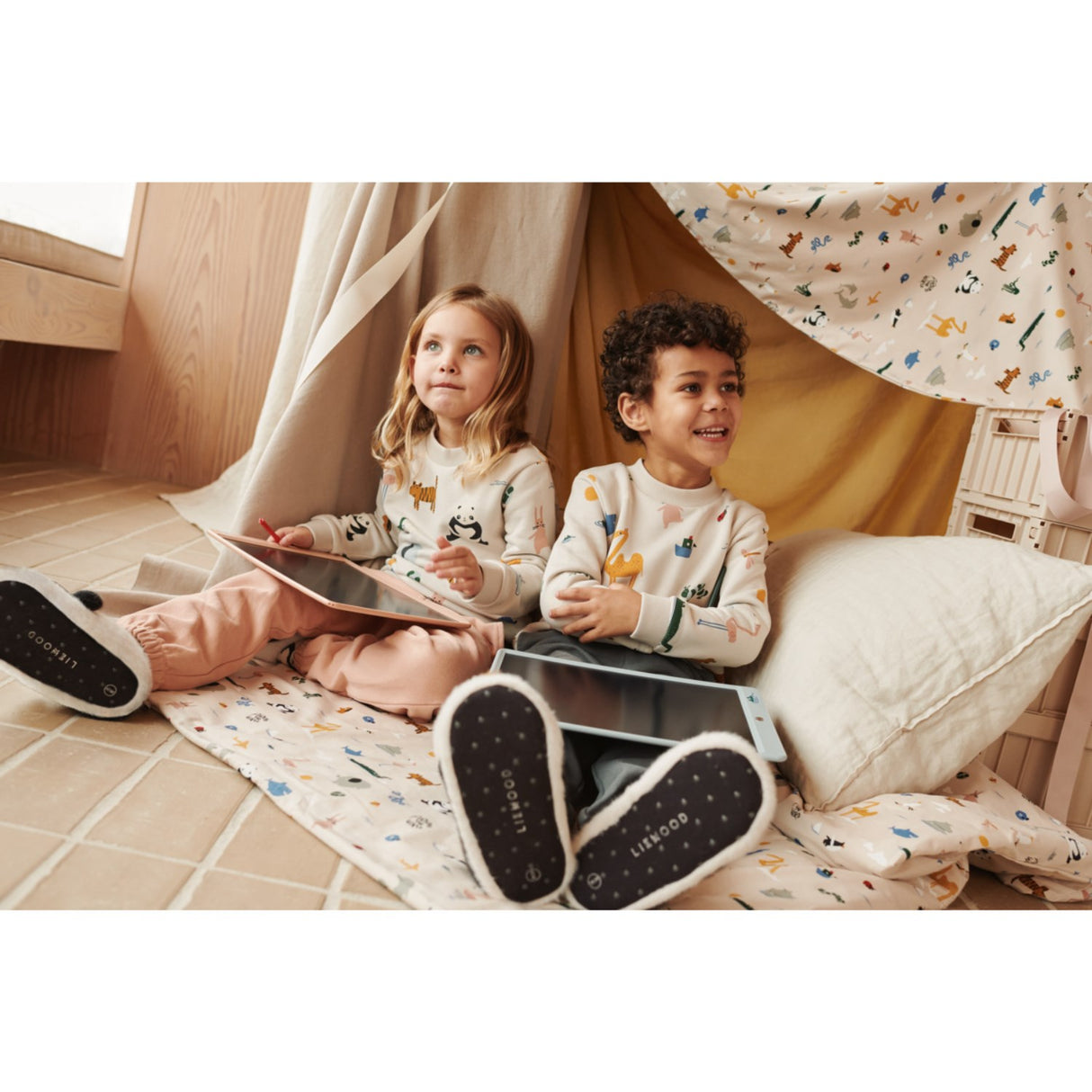 LIEWOOD Around The World / Sandy Thora Printed Collegegenser