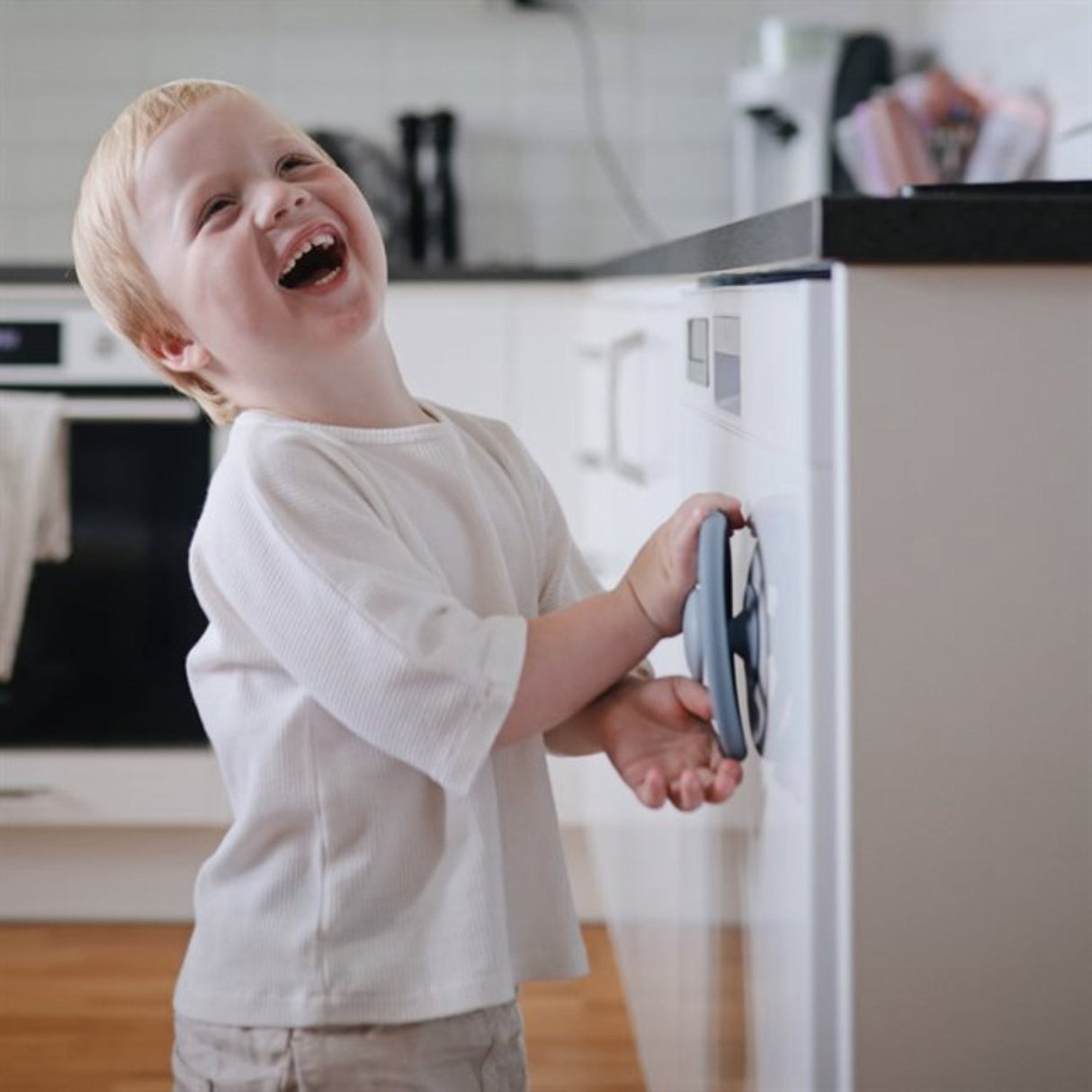 Mushie Wheel Suction Spinner Leketøy