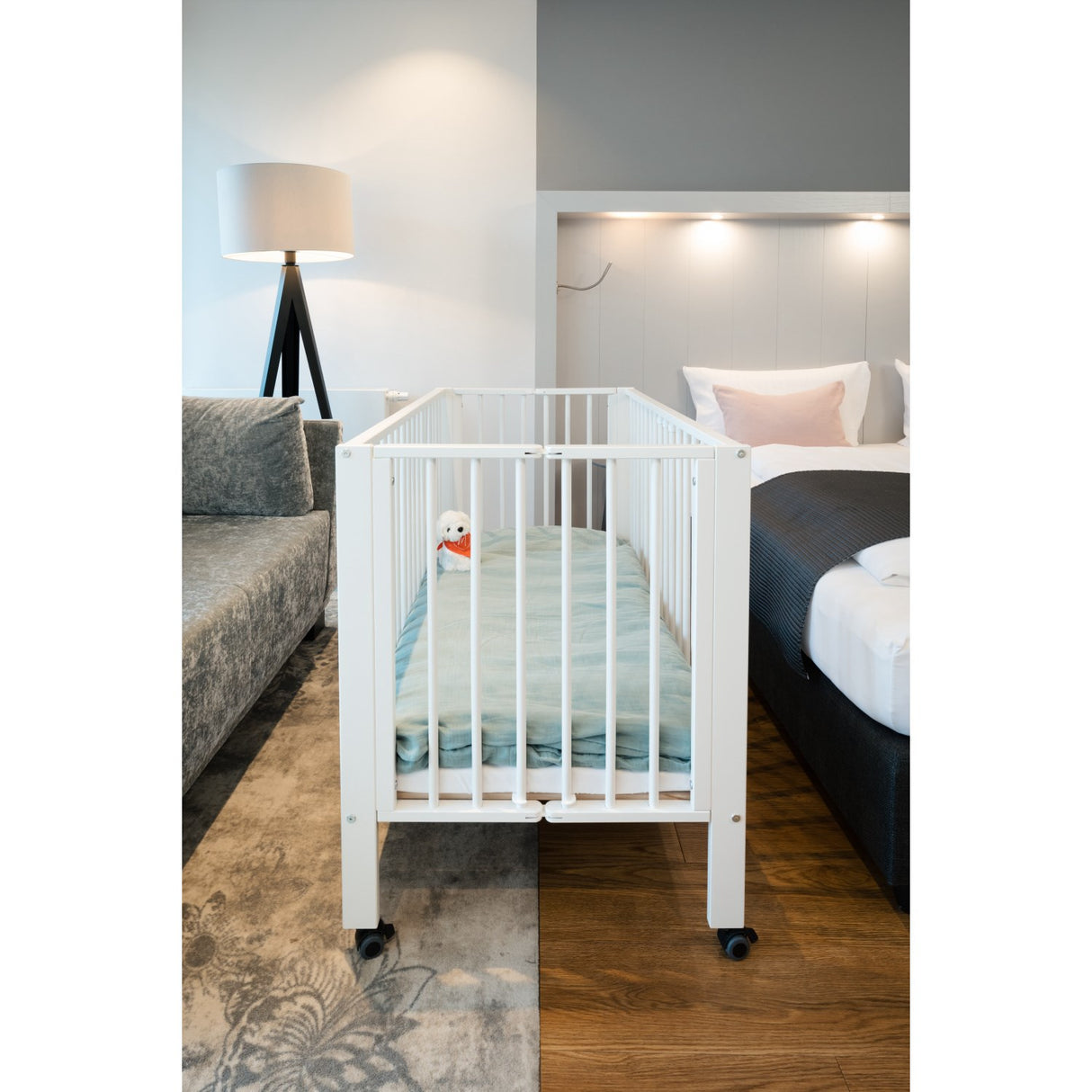 tiSsi® White Laquer Jori Sammenklappelig Seng Massiv Bøk