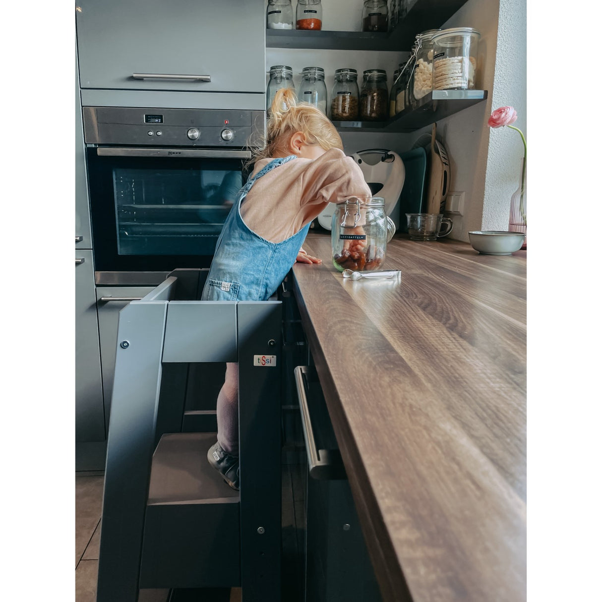 tiSsi® Grey Laquer Felix Læringstårn Massiv Bøk