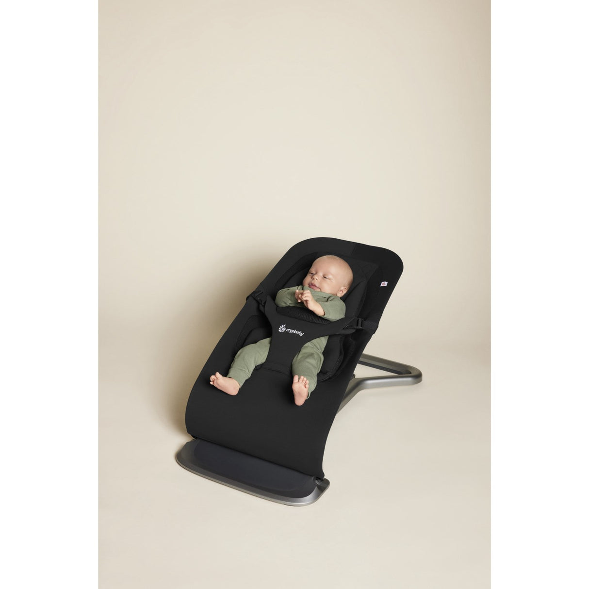 Ergobaby Onyx Black Evolve Bouncer