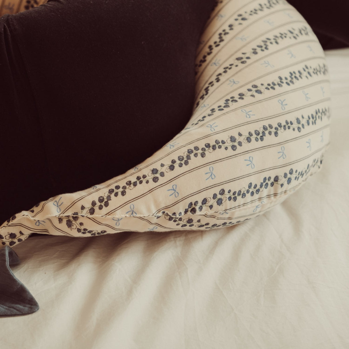 That's Mine Sateen - Bell Flower Moon Nursing Pute