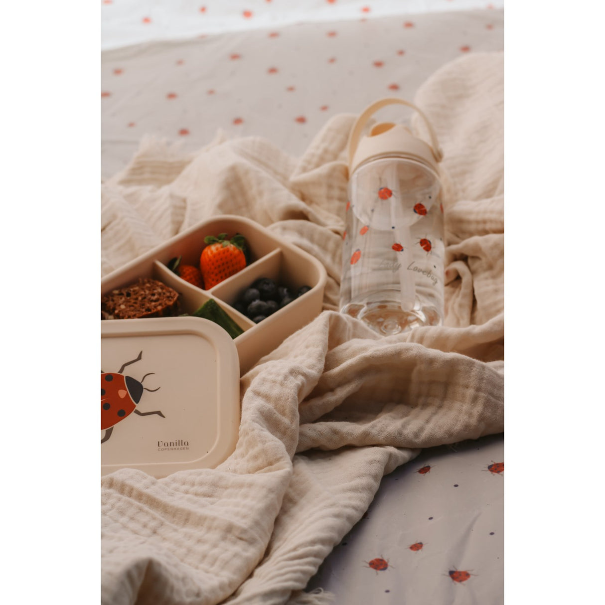 Vanilla COPENHAGEN Lady Lovebug Matboks - Silicone