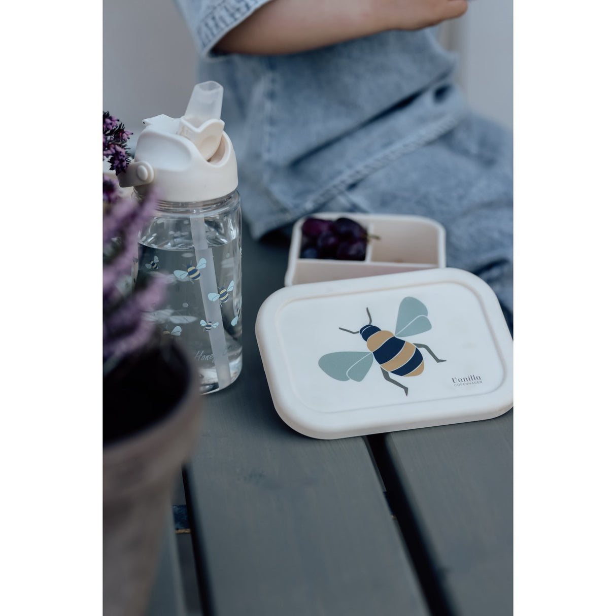 Vanilla COPENHAGEN Honeybee Happy Matboks - Silicone