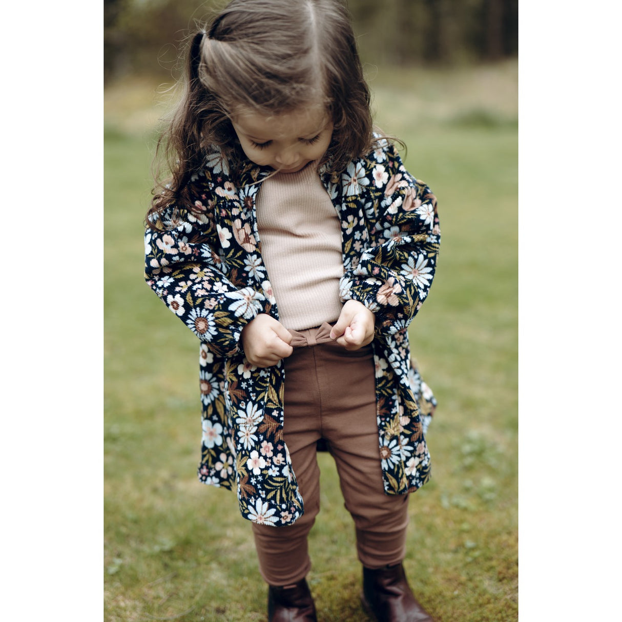 Hust & Claire Light Blue Karoline Winter Flora