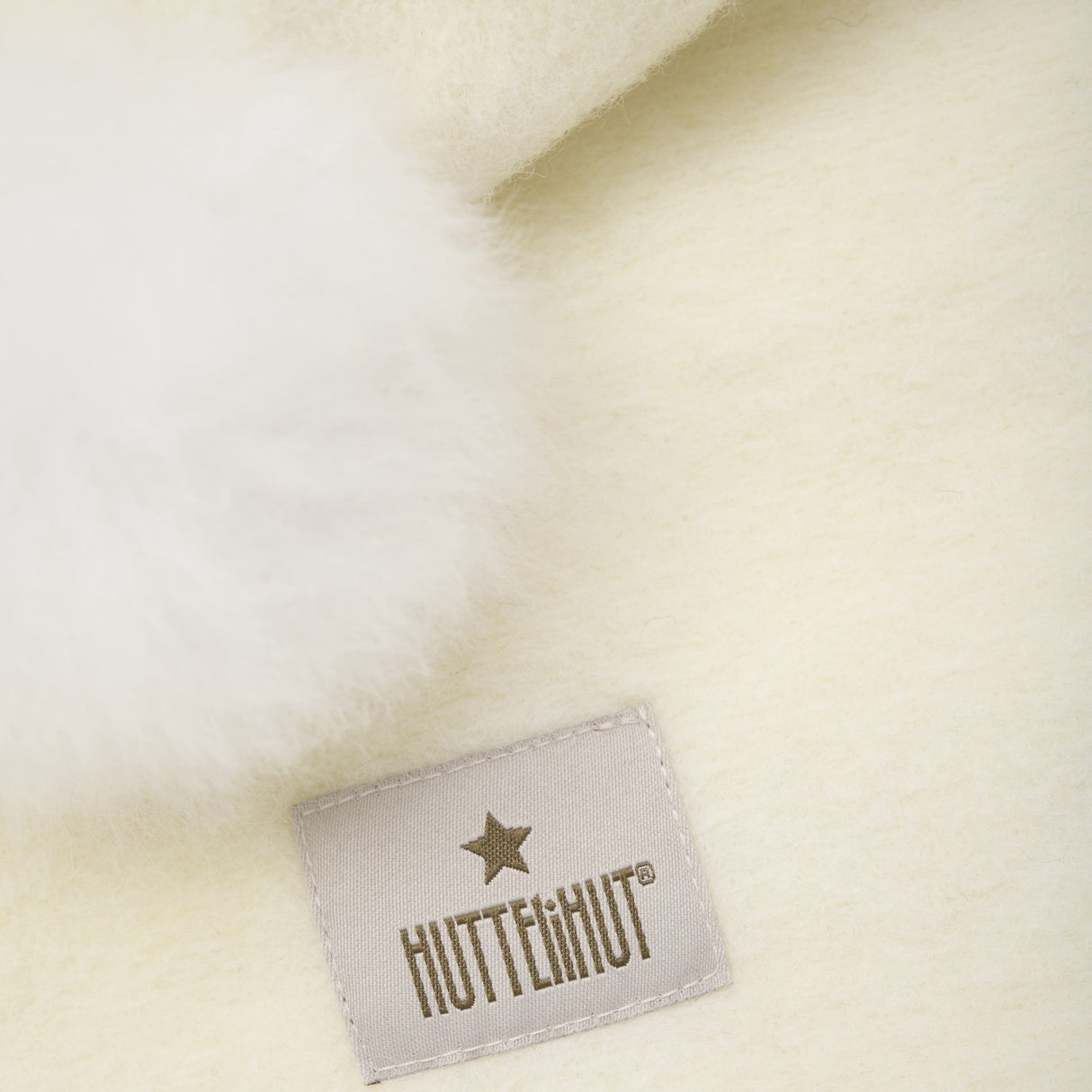 Huttelihut Tofu Elefantlue Ull Alpaca Pompoms