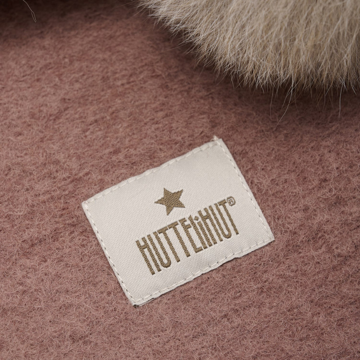 Huttelihut Burlwood Elefantlue Ull Alpaca Pompoms