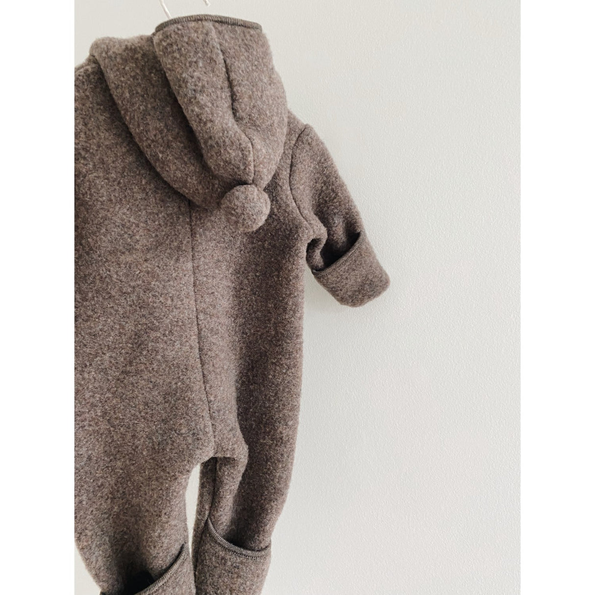 Lalaby Chocolate Teddybjørn Heldrakt